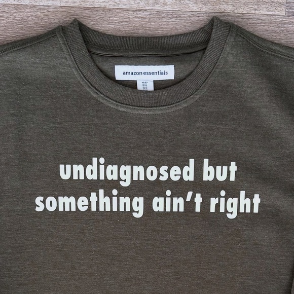 Amazon Essentials Graphic Crewneck - Picture 2 of 2